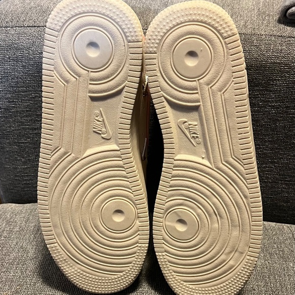 Brand New Nike Air Force 1 Women's Running Shoes. Cream / Pink - Picture 7 of 11